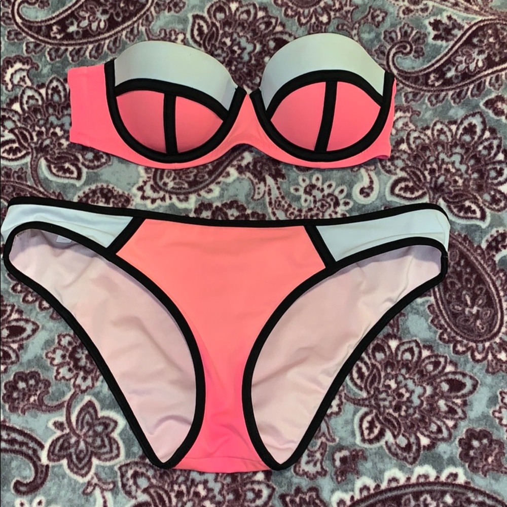 Color block bikini